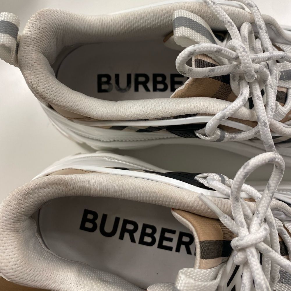 Burberry
Arthur Vintage Checked Cotton & Leather Low-Top Sneakers - Picture 11 of 15